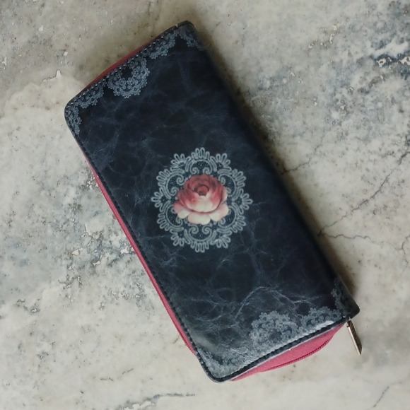 Wallet - Picture 12 of 16